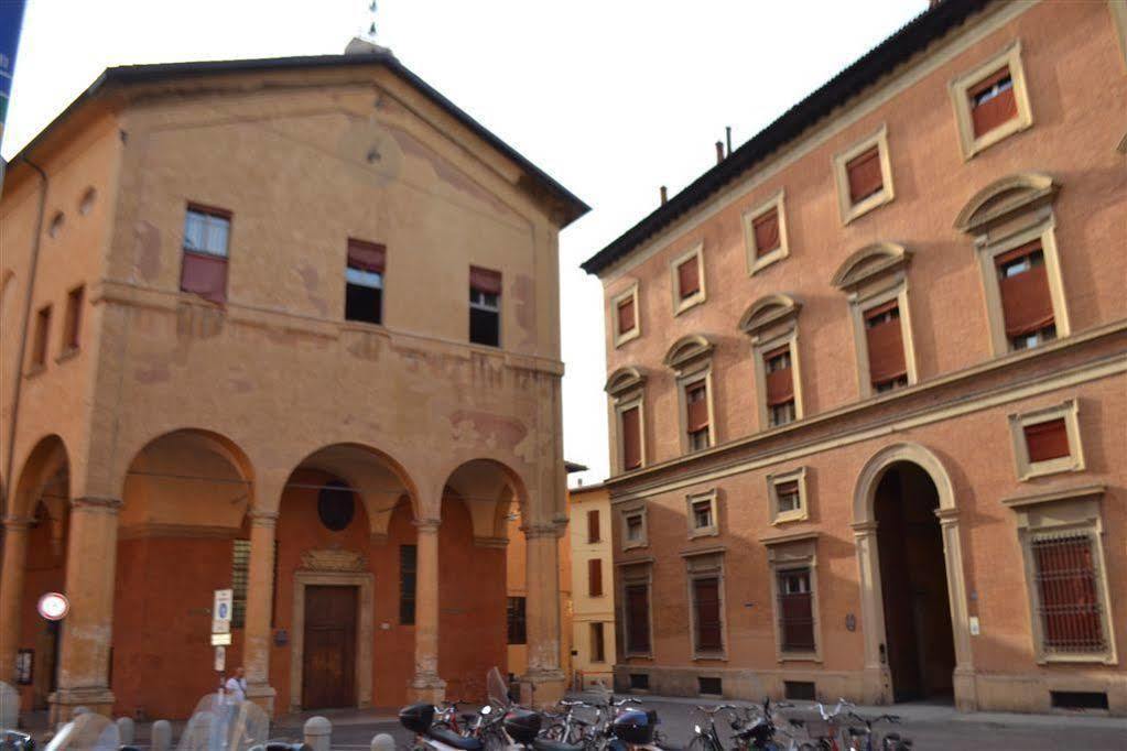 B&B And Home La Piazzetta Della Pioggia Bologna Exterior photo